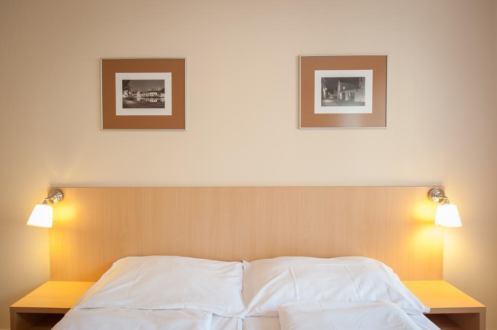 Hotel V Centru Ceske Budejovice Eksteriør bilde