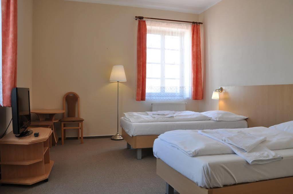 Hotel V Centru Ceske Budejovice Eksteriør bilde