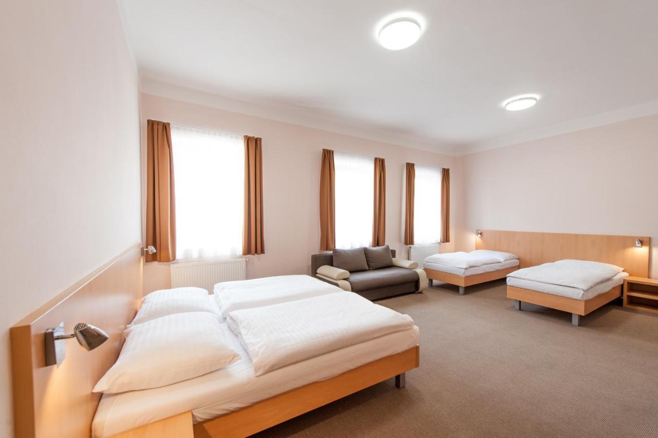 Hotel V Centru Ceske Budejovice Eksteriør bilde